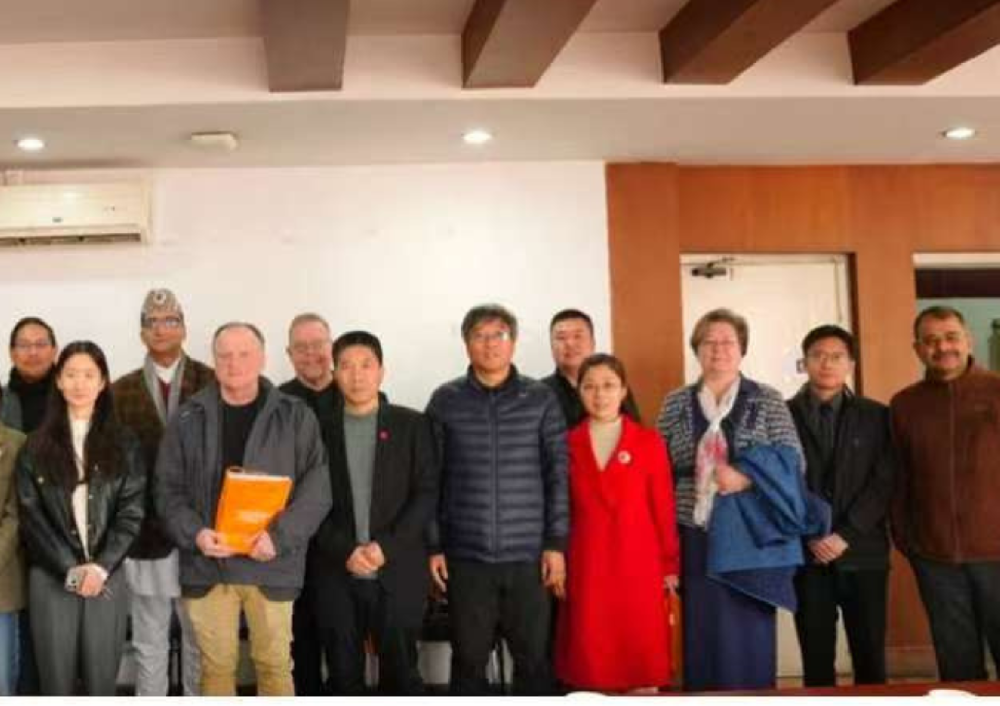 与国际教授的交流会